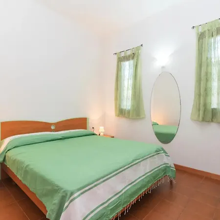 Costa Serena B7 *